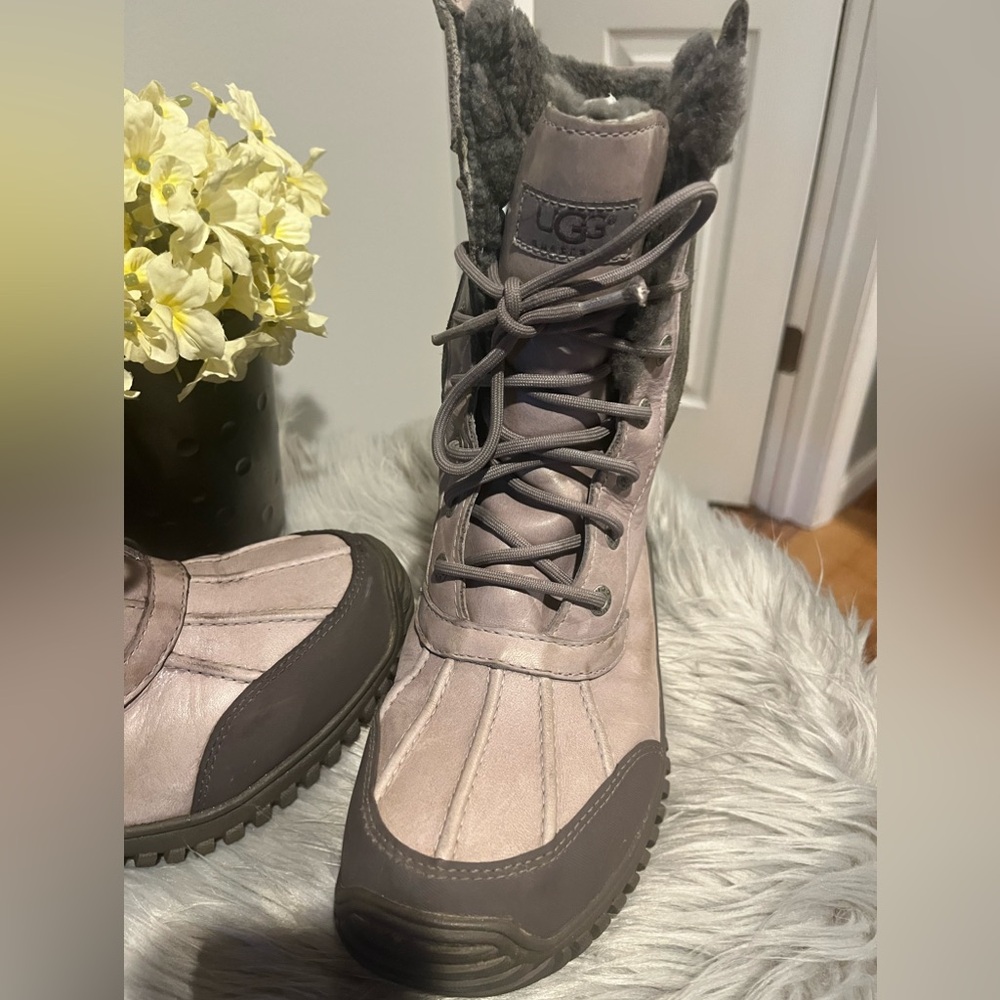 Ugg Adirondack Boots - Picture 4 of 5